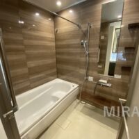 雨天時でも衣類の乾燥が可能な浴室乾燥機付き。 雨天時でも衣類の乾燥が可能な浴室乾燥機付き。