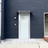 玄関ドアはガラスドア