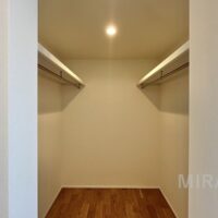 2階西側洋室はWICもあるのでご夫婦の寝室に。