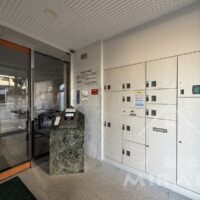 オートロック完備。横には オートロック完備。横には