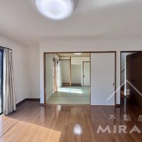 LDKには続き間の和室があり、一体としてご利用頂けます。 LDKには続き間の和室があり、一体としてご利用頂けます。