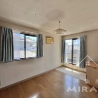 2階南東洋室。お子様のお部屋に最適です。 2階南東洋室。お子様のお部屋に最適です。